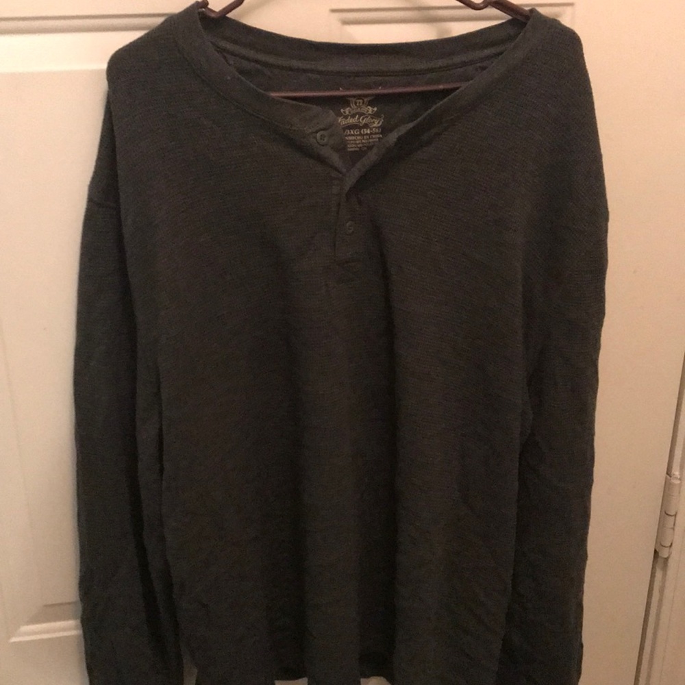 Long- sleeve lightweight shirt